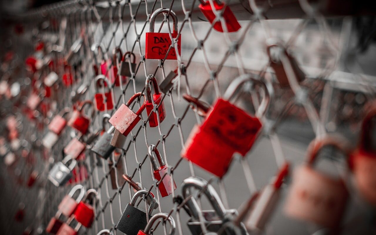 Wenn die Trennung noch ganz frisch ist empfindet man ganz natürlich Verzweiflung und Trauer. - Foto: pixabay.com/Riedelmeier/CCO