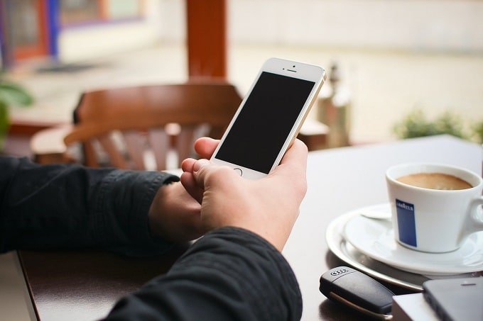 Viele Dinge, die früher offline erledigt wurden, werden heute über das Internet getätigt. - Foto: pixabay.com/dangquocbuu/CCO