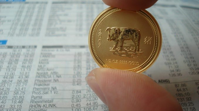 Im Grundsatz gibt es zwei Möglichkeiten in Gold zu investieren. - Foto: pixabay.com/fielperson/CCO