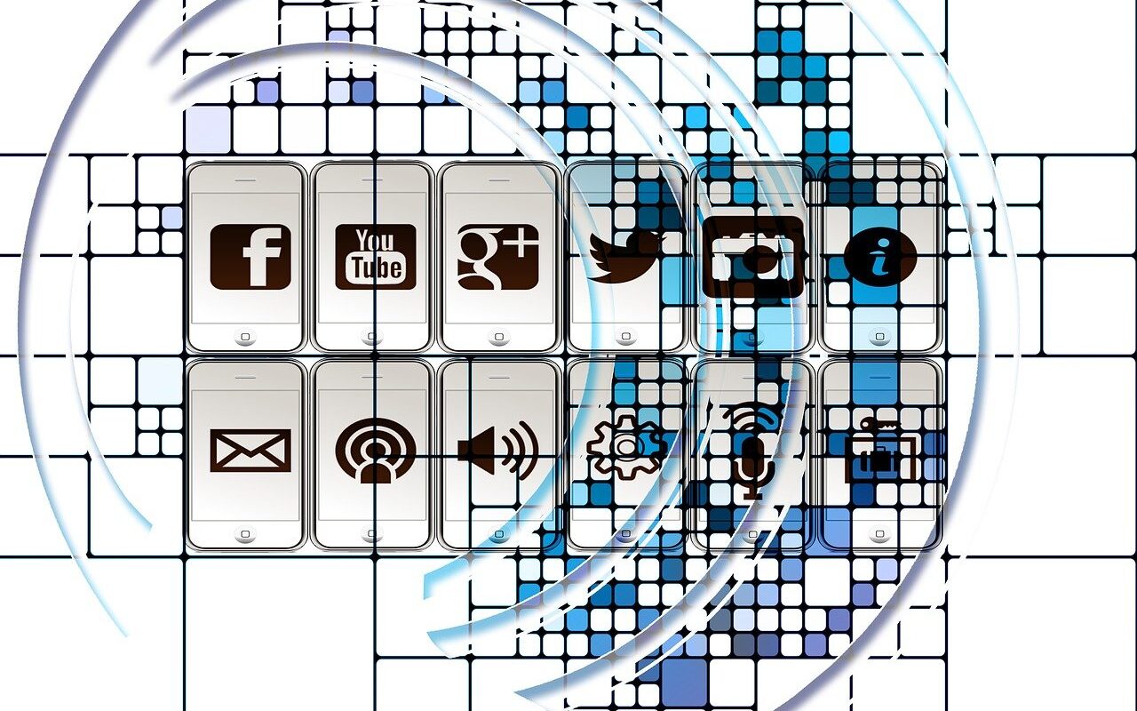 Eine professionelle Website erfüllt immer zwei Funktionen. Sie sorgt dafür, dass ein Unternehmen im Internet von potenziellen Kunden gefunden wird und bietet in übersichtlicher und ansprechender Form die Informationen, nach denen gesucht wird. - Foto: pixabay.com/geralt/CCO