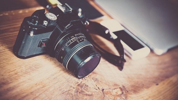 Die Wahl des richtigen Kamerasystems ist für professionelle oder Hobby-Fotografen eine schwierige Entscheidung. Bridgekamera, Systemkamera oder Spiegelreflexkamera? - Foto: pixabay.com/markusspiske/CCO