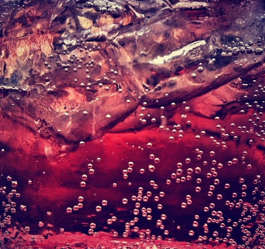 Oft wird gerade im Bad und Toilette viel Chemie zum sauber machen eingesetzt und dies ist überhaupt nicht gut für unsere Umwelt. Gerade hier kann Cola das richtige Mittel sein. - Foto: pixabay.com/doctor-a/CCO