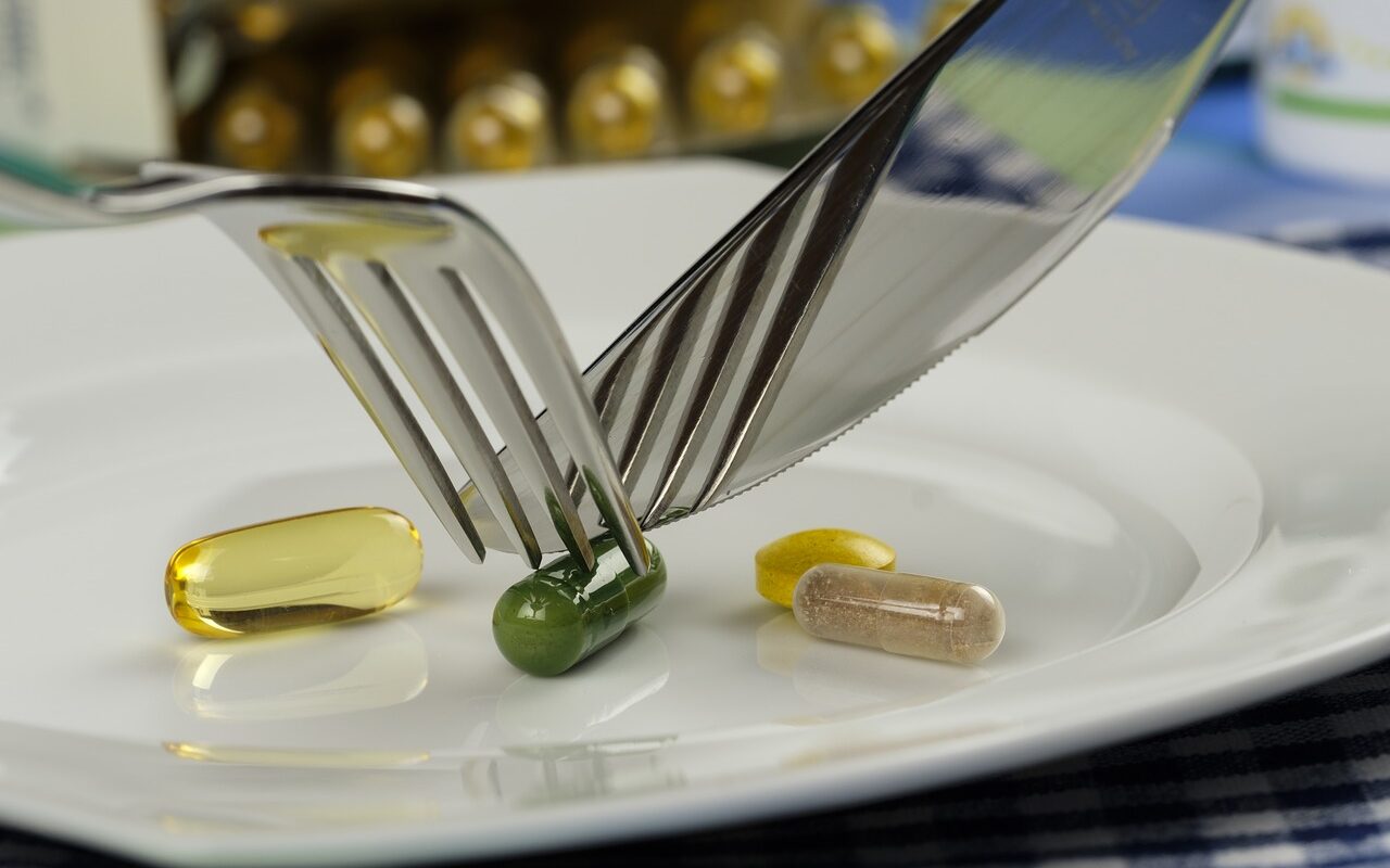 Vielen fehlt es an der Zeit, lecker und frisch zu kochen, zudem ist die Vielfalt der Fertiggerichte so umfangreich, dass sich die Mühe gar nicht mehr lohnt. - Foto: pixabay.com/Bru-nO/CCO