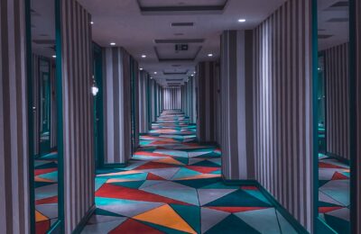 Der große Vergleich: Vorteile verschiedener Fußbodenbeläge